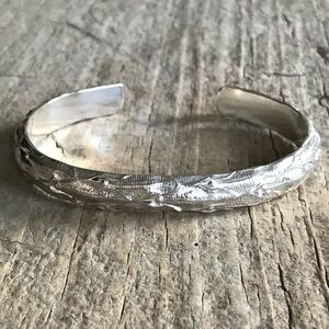 Polished 925 Sterling Silver Reptilian Open Cuff Bangle Bracelet Thick Solid